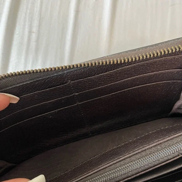 GUCCI WALLET - Picture 5 of 9